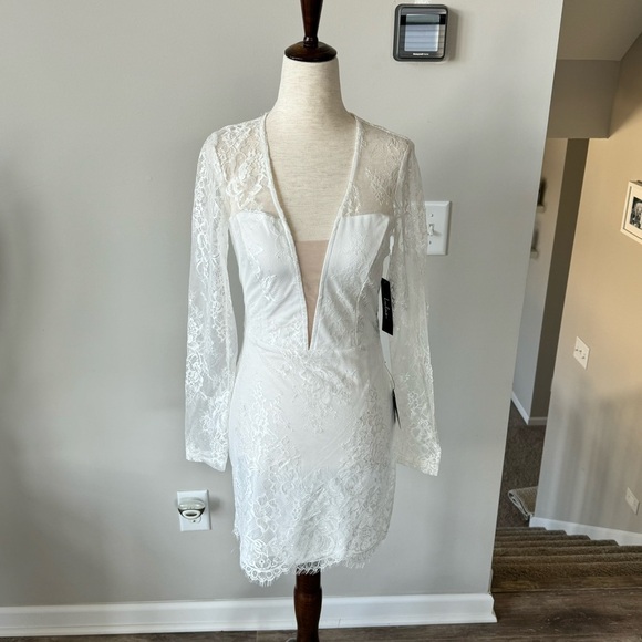 NWT! Lulu’s Ready Or Hot White Lace Long Sleeve Bodycon Mini Dress Bachelorette - Picture 7 of 11